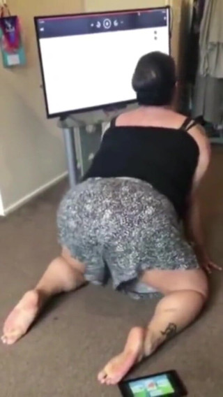 Indian fuck queen: WildEnglishBBW scuote il mio culo e mi strofina la figa...