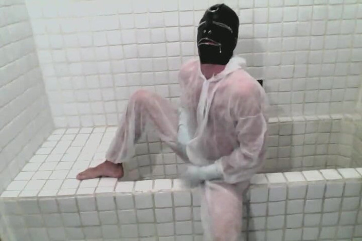 Demon Maniac 33: Gemaskerde femboy in pak plast zichzelf en komt klaar