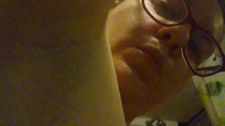 Nicoletta Embassi: Armpits fetish close up