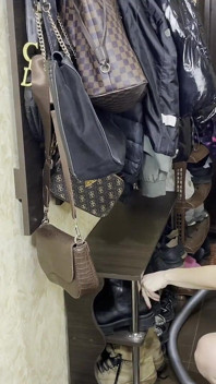 Hot maid i underkläder vakuum boot dyrkan &kropp retas POV