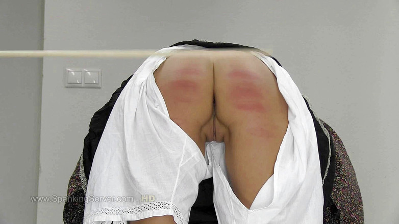 Spanking Server: Tyron bičuje trest ve vězení