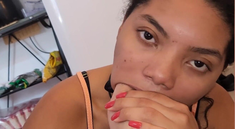 Pietro Montoya: Pulizia dei piedi del mio proprietario con la mia lingua 10/09/2022