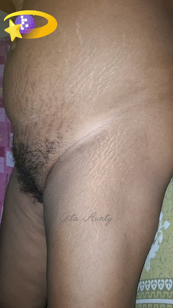 Indian aunty sex: Video of an Indian Bengali Woman's Breast Being Squeezed