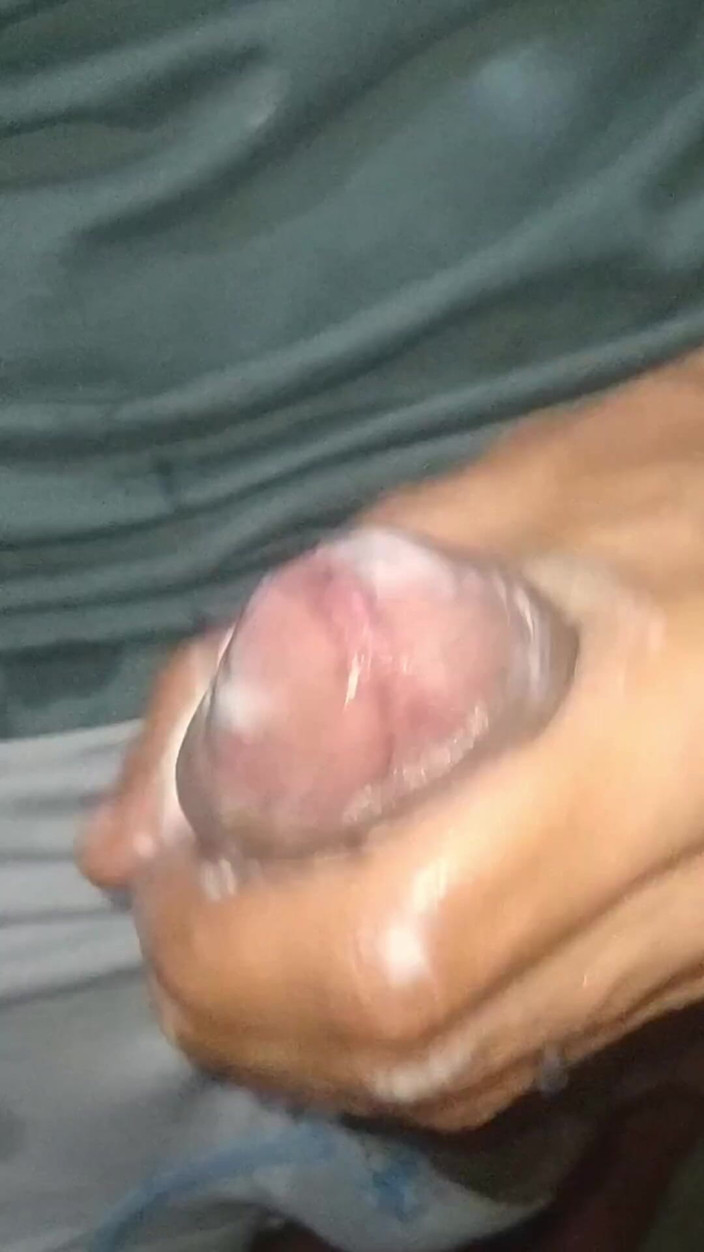 Naughty Cock: Wielki kremowy kutas w drugim wytrysku