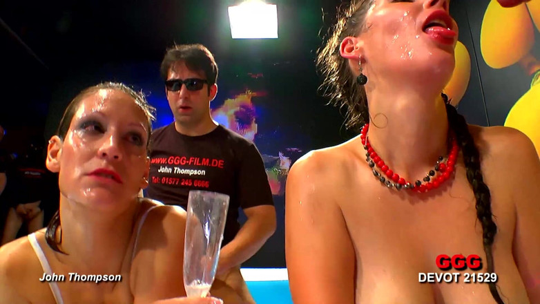 CASTING GIRLS want to FUCK: जॉन थॉम्पसन में सर्वश्रेष्ठ जर्मन गू लड़कियां पेशाब और वीर्य की अदला-बदली करती हैं