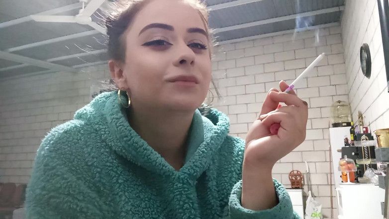 fartingclub01: Ik rook in een plush hoodie