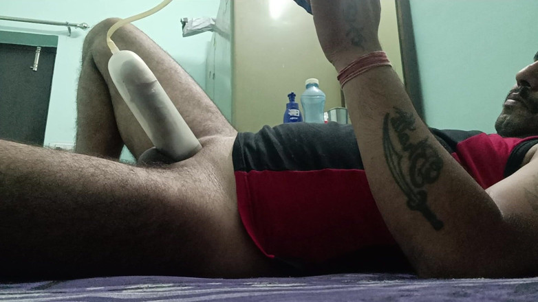 Rajasthani-old-lover: Indian desi police officer uncle gets rest and masterbation