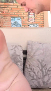 Tantejudysxxx - Rondborstige MILF Marie Wordt Gecreampied Door De Ober in Het Resort