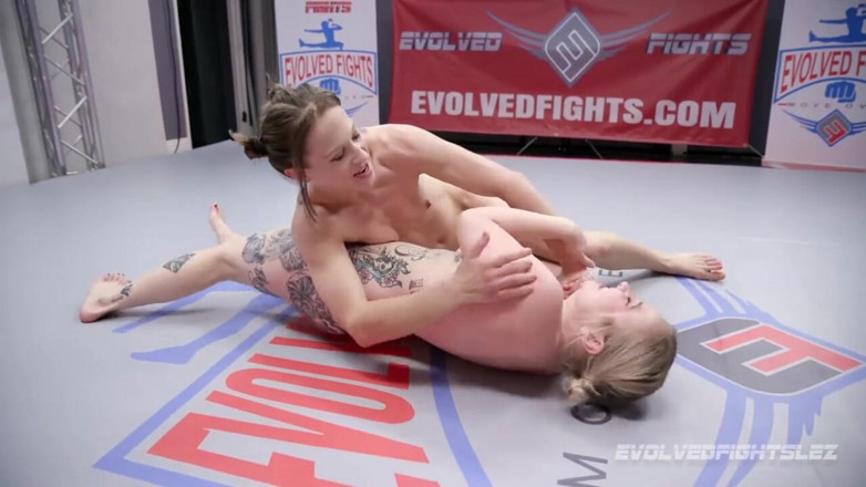 Evolved Fights Lez: Cheyenne Jewel Vs Kaiia Eve