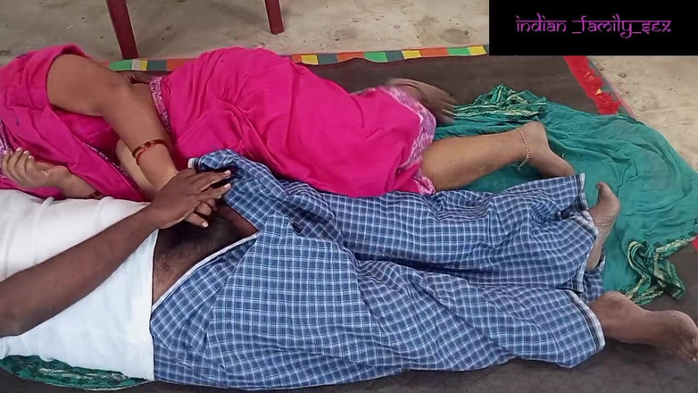 Indian IFS: Stiefmutter versucht stiefsohn am frühen morgen