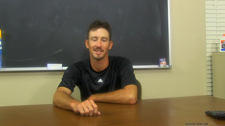 Teach Twinks: Asistan öğretmen, Bay Brooks