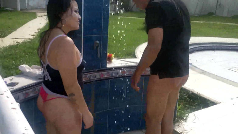 Femdom Austria: I frusta il cazzo fuori