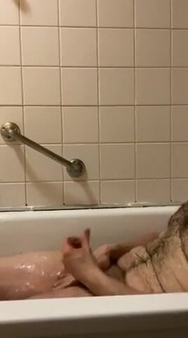 Mike Hun's Porn Shack: Isolation lockdown wanking part 1