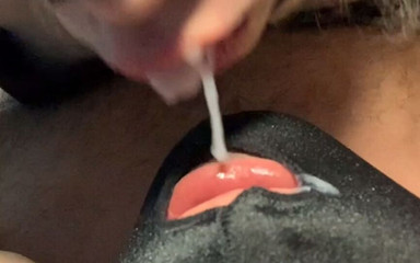 Angel Sky69: Ejakuluje do jejích úst, aby pak políbil madam a vyměnil si...