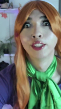 Cosplay Puv Daphne Burp Challenge with Scooby Taser