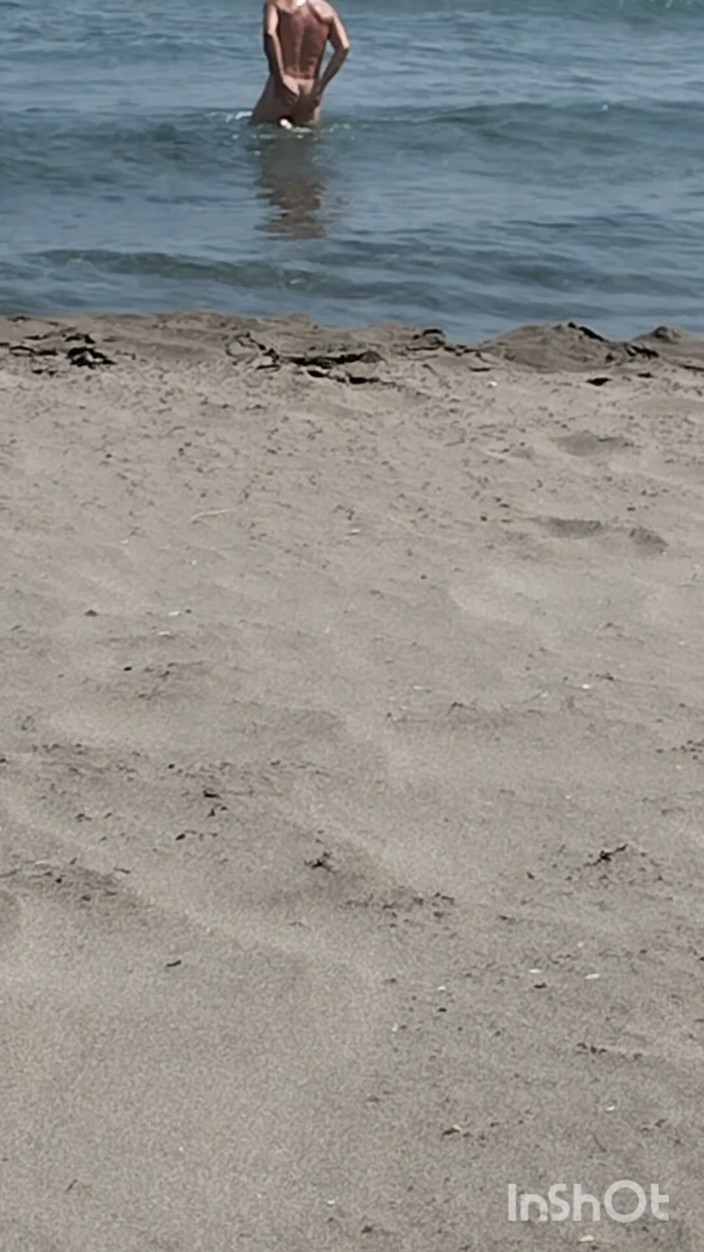 Morbosete000: On the Beach Bode