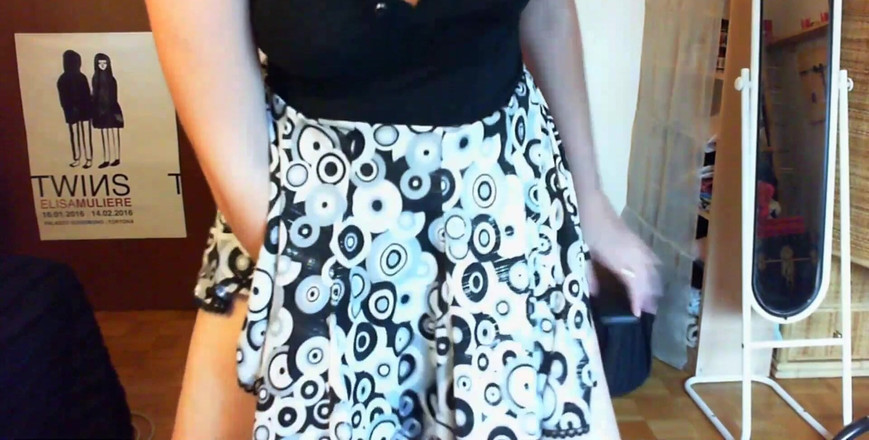 Nicoletta Embassi: 你的老板在工作时宣誓和羞辱你，因为你只是一个顺从的被你的妻子戴绿帽子