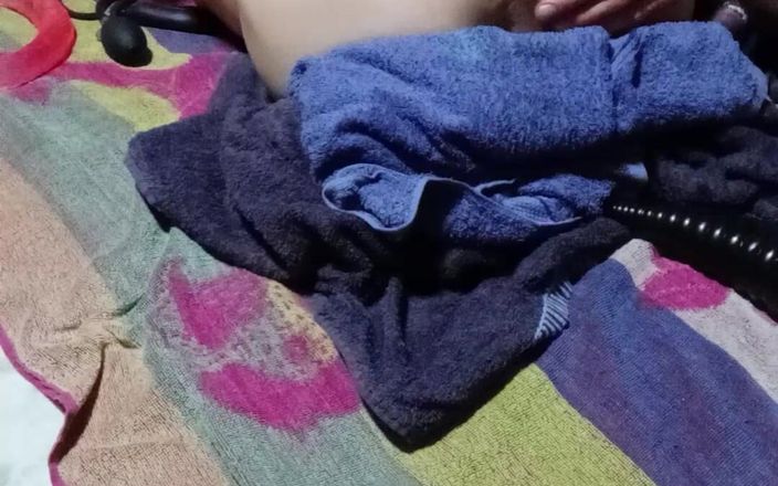 Norbi2888: Norminka, vibrador de fetiche em casa.