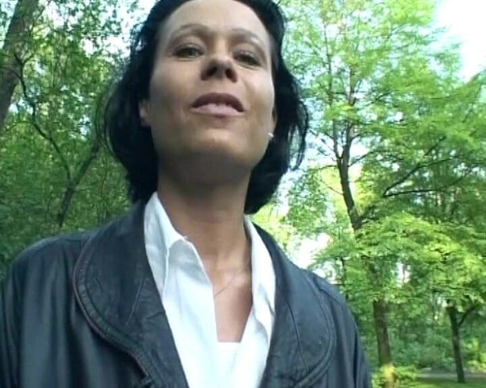 Hardcore German Club: Amatérská německá holka ošukaná v hardcore relaci