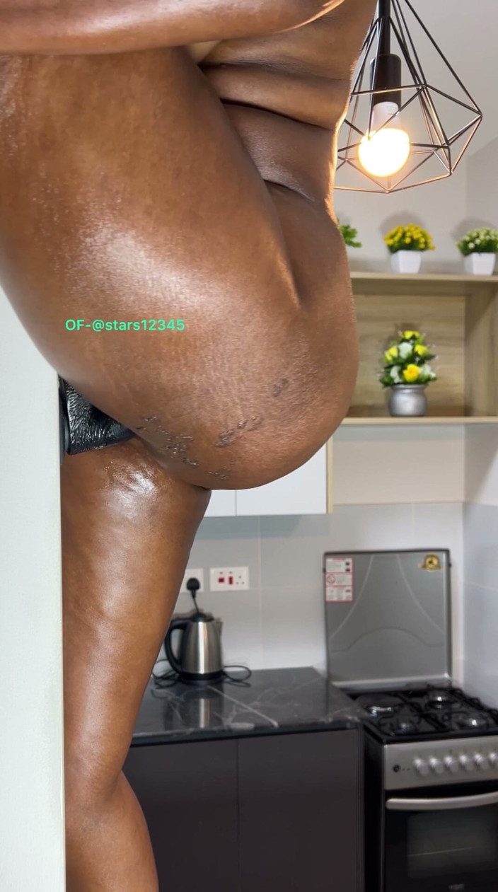 Its Nyota: Horny Humping Against the Wall