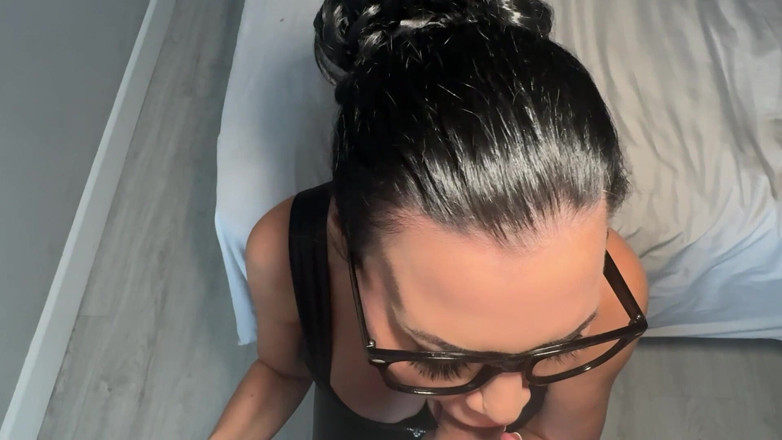 Jasmine Jae: Mătușa vitregă este o curvă cu pulă murdară
