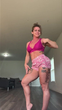 Pose pose mit Simone Steele