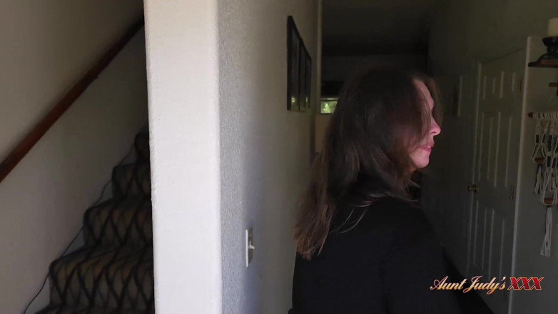 Aunt Judy's XXX: Mosterjudysxxx - Bystig Mogen Amatör Höst Gör Hemlagad Porr Med Leverans...