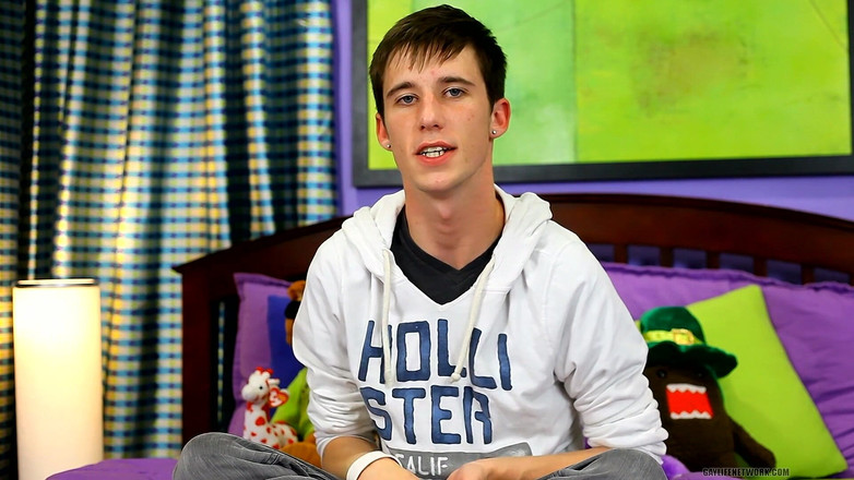 Lollipop Twinks: エイドリアンへの「辛辣な」インタビュー