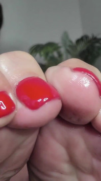 Sexy Oil Toes
