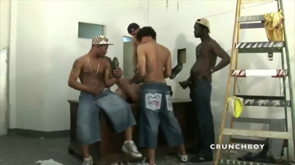 Raw French Bad boys: Incredibile gangbang con cazzi neri XXL