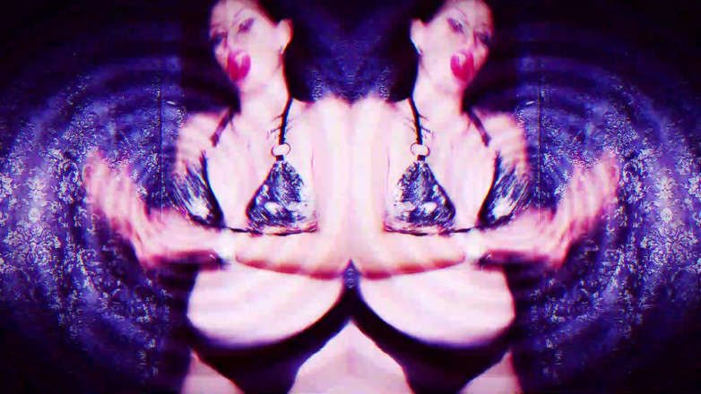Goddess Misha Goldy: 25 frame daze mind fuck! ! Sniff and Stuff your ass...