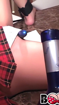 Ragazza Con Le Tette Enormi Ama Il Vibratore Legato Sulla Figa