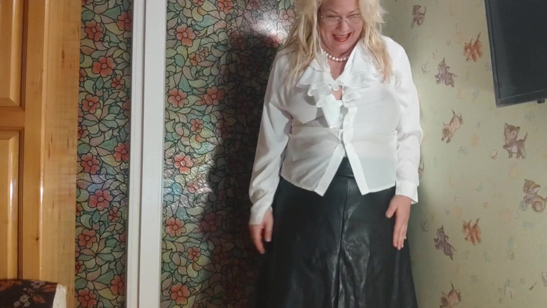 Putarankahotmilf: Сексуальна вчителька, інструкція з дрочки та камшот у кунітауні