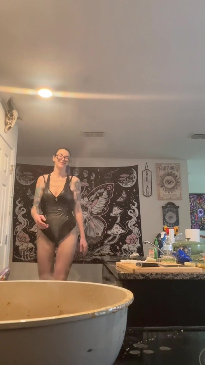 Peppermint Giantess: 작은 부엌에서 73 자이언트 요리사