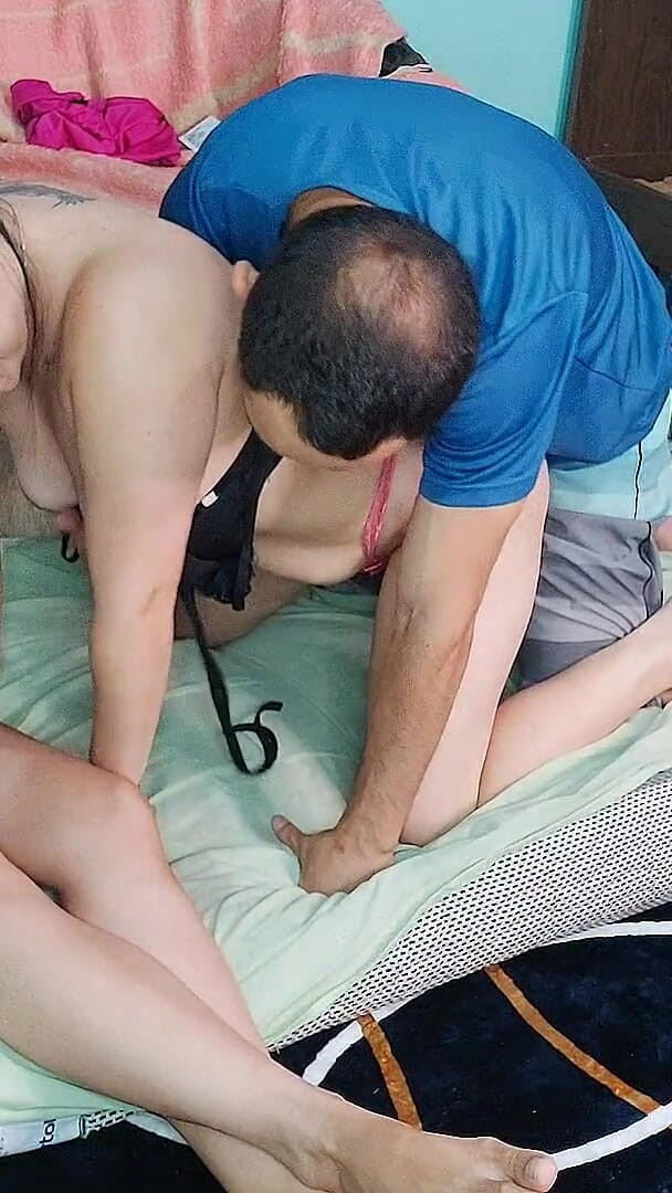 A Cuckolded Wife Is Handcuffed by Her Friend After Losing a Soccer Game (Forbidden pleasures) A Cuckolded Wife Is Handcuffed by Her Friend After Losing a Soccer Game (Forbidden pleasures)