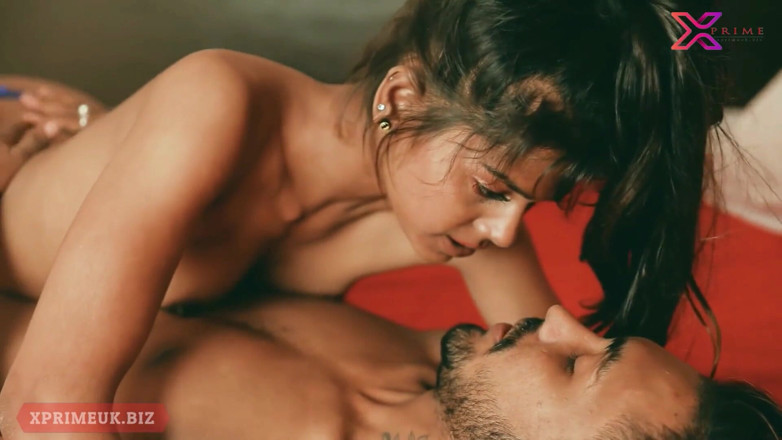 Indian Erotica: La fille la plus sexy a une aventure avec son...