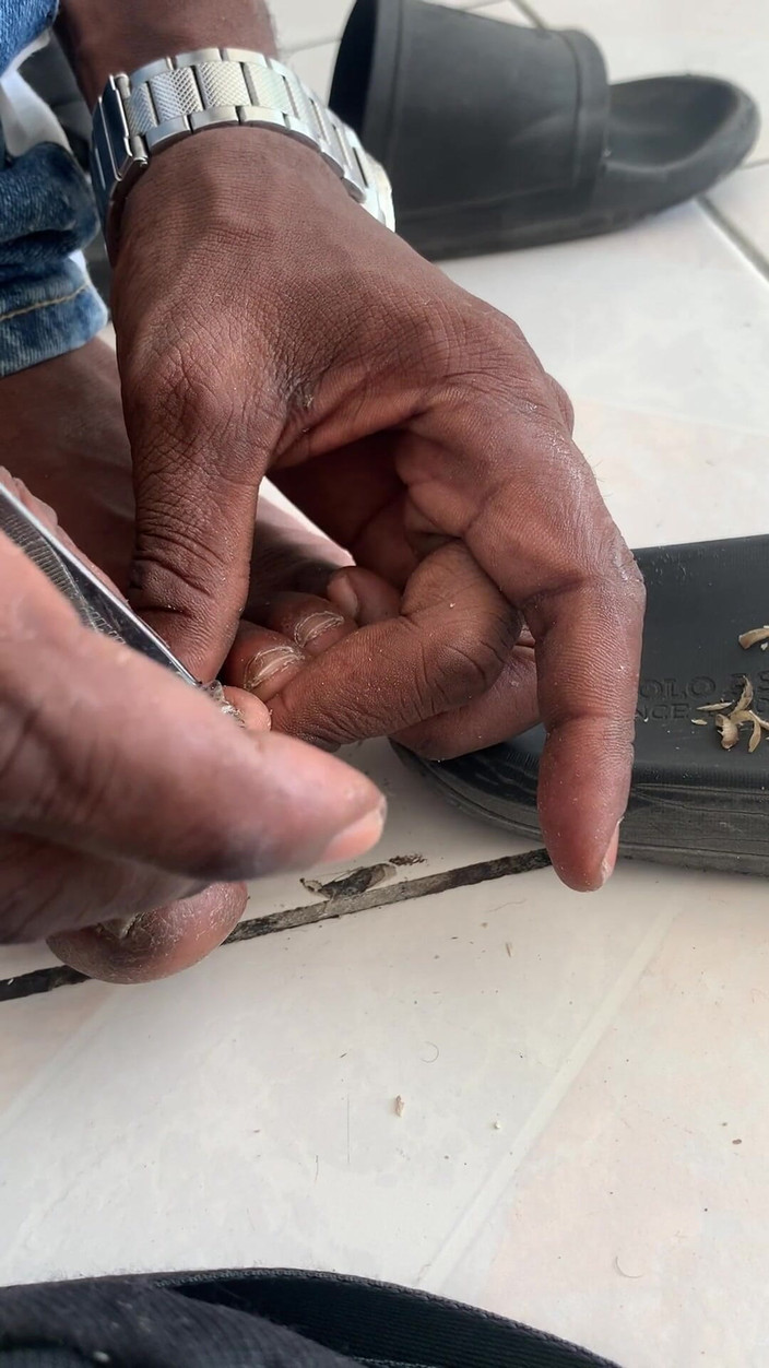 XXXUncz: Skulle du suga tårna?