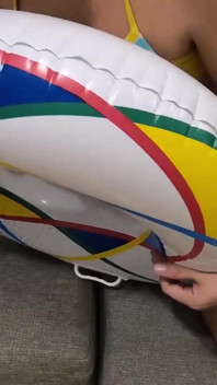 白い水泳