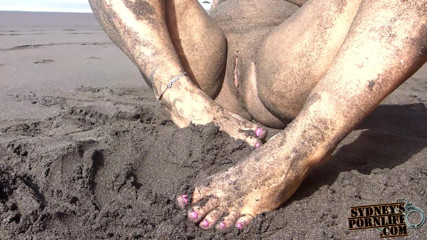 Sydneys porn life: Piedi, suole e culo fetish sulla spiaggia nudista!