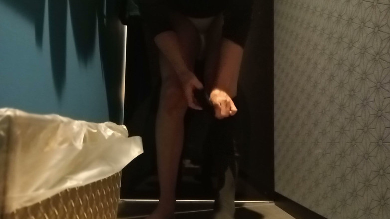 Mayumi Kanzaki: Unable to Use the Toilet