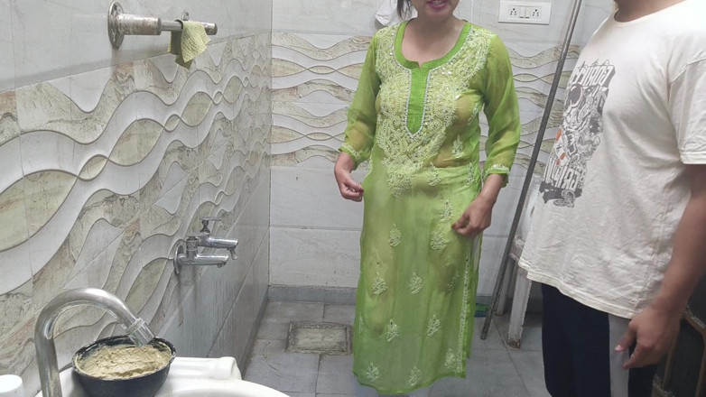 Hornycouple149: 印度女郎sutela bhai看到继妹干了这个丑闻，甚至拒绝要求她脱衣服并吮吸
