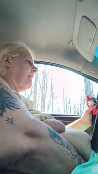 Masturbation auf Autofahrersitz