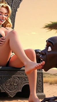 Afrika'da Femdom - Metresi Afrikalı Köleyi Ayaklarını Yalamaya Zorladı