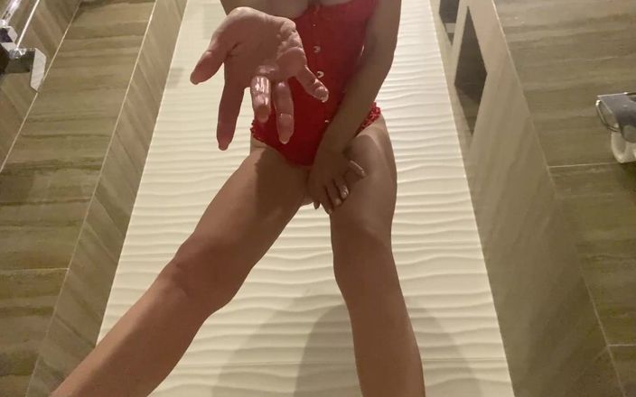 Mistress Mary: 每个人都想得到我的花蜜