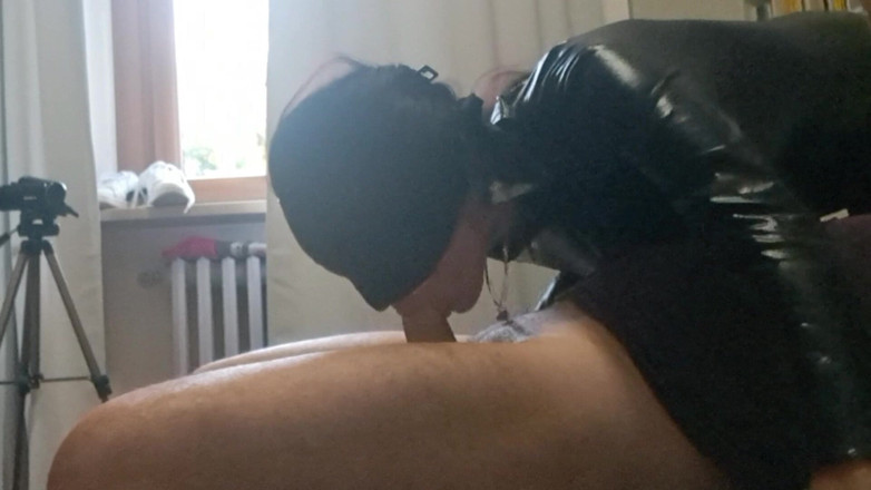 LauraOnHeels: MILF Reverzní Kouření S Cum Polykání