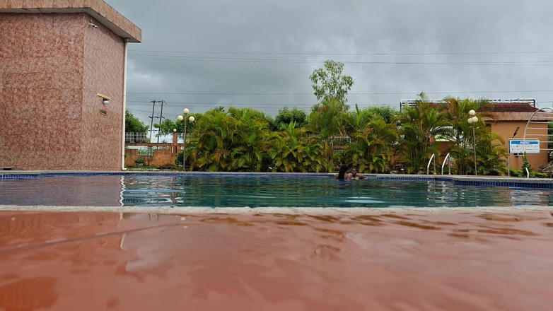 BMCs: Sperma schwimmen im pool, harter sex im wasser, doppelter orgasmus