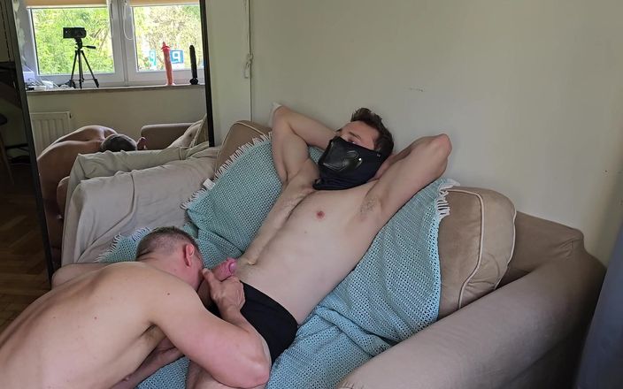 1TeddyBear1: Elle suce son demi-frère