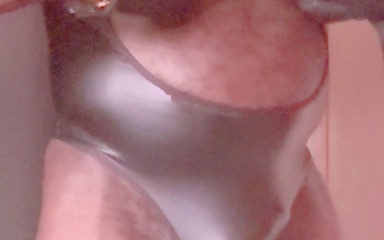 Black mature kinky muscle: Latex Singlet Muskelflex föregår Bate Bust