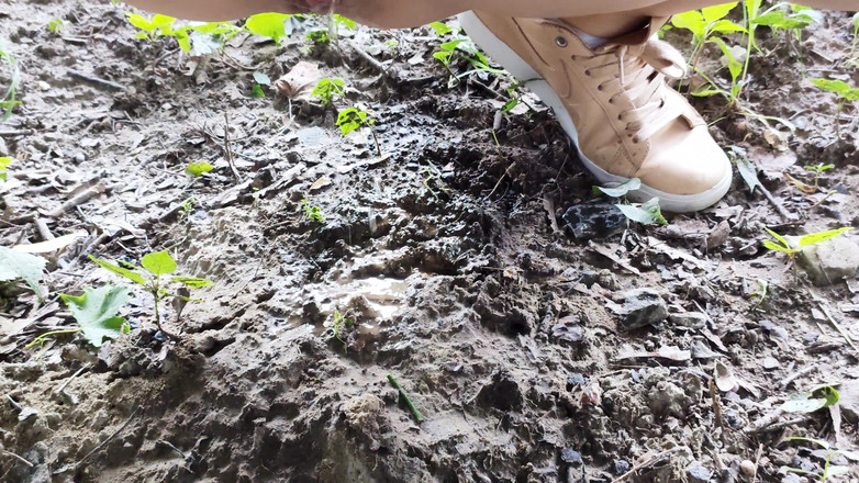 Adele Amber: 自然中的雨