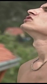 Orgasme kencing bertiga